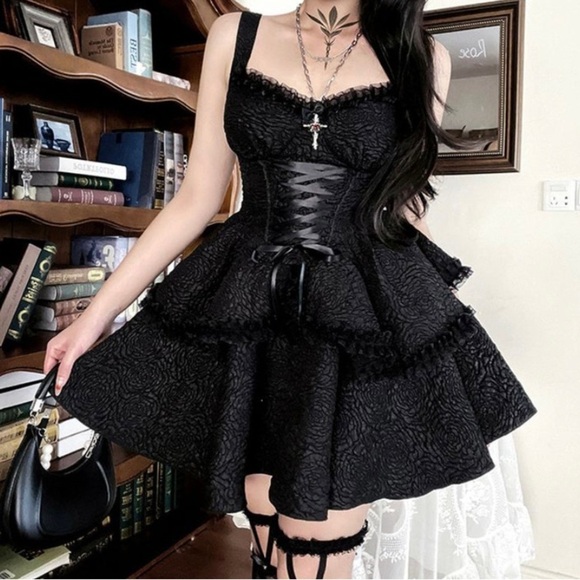 LIKE NEW✨woman black dress vintage sleeve sweetheart dress panel🩸✨ size L♥️ - Picture 3 of 11